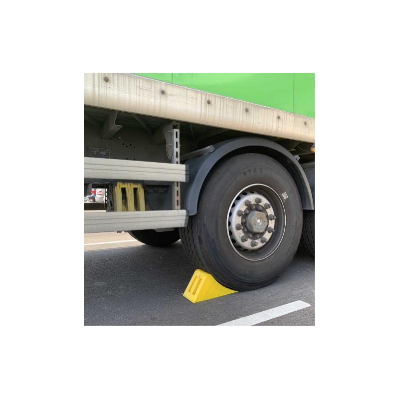 Cale roue camion en PEHD jaune 387x168x177 mm