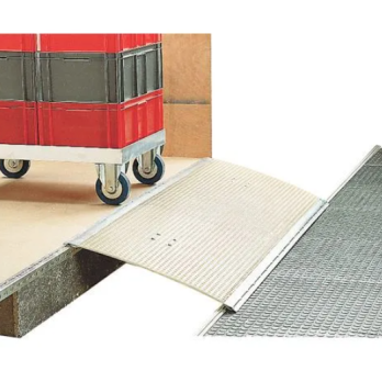 Plaque de passage de trottoir en polyester renforcée charge 1200 kg