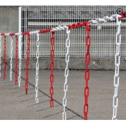 Barrières de chaînes rouge blanc avec morceaux de chaînes 15M