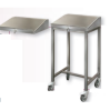 Table centrale en inox sur roulettes 1200x800x1050 mm Table centrale en inox sur roulettes 1200x800x1050 mm